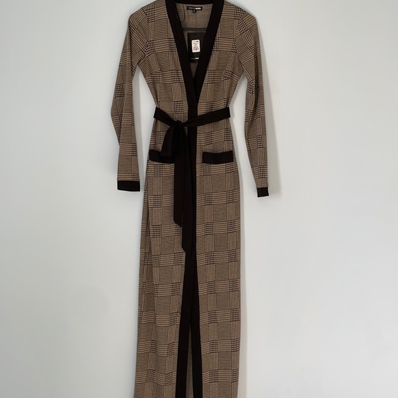 Long sleeve dress - Picture 2 of 7